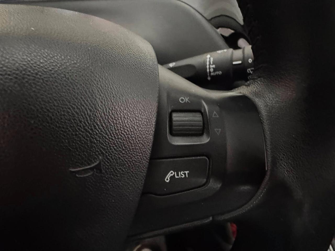 PEUGEOT 208 1.4 HDI 68 CV. ALLURE NAVI CERCHI