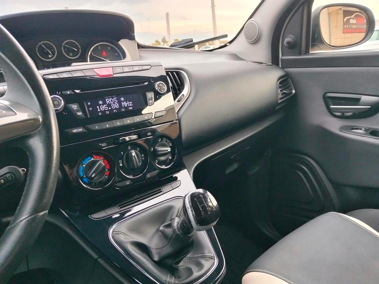 Lancia Ypsilon 1.3 MJT 16V 95 CV GARANTITA