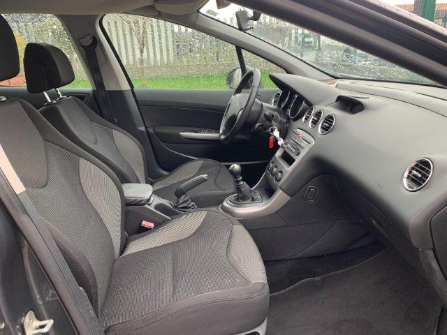 PEUGEOT 308 1.6 HDi 110CV 5p. Féline (6 Marce)