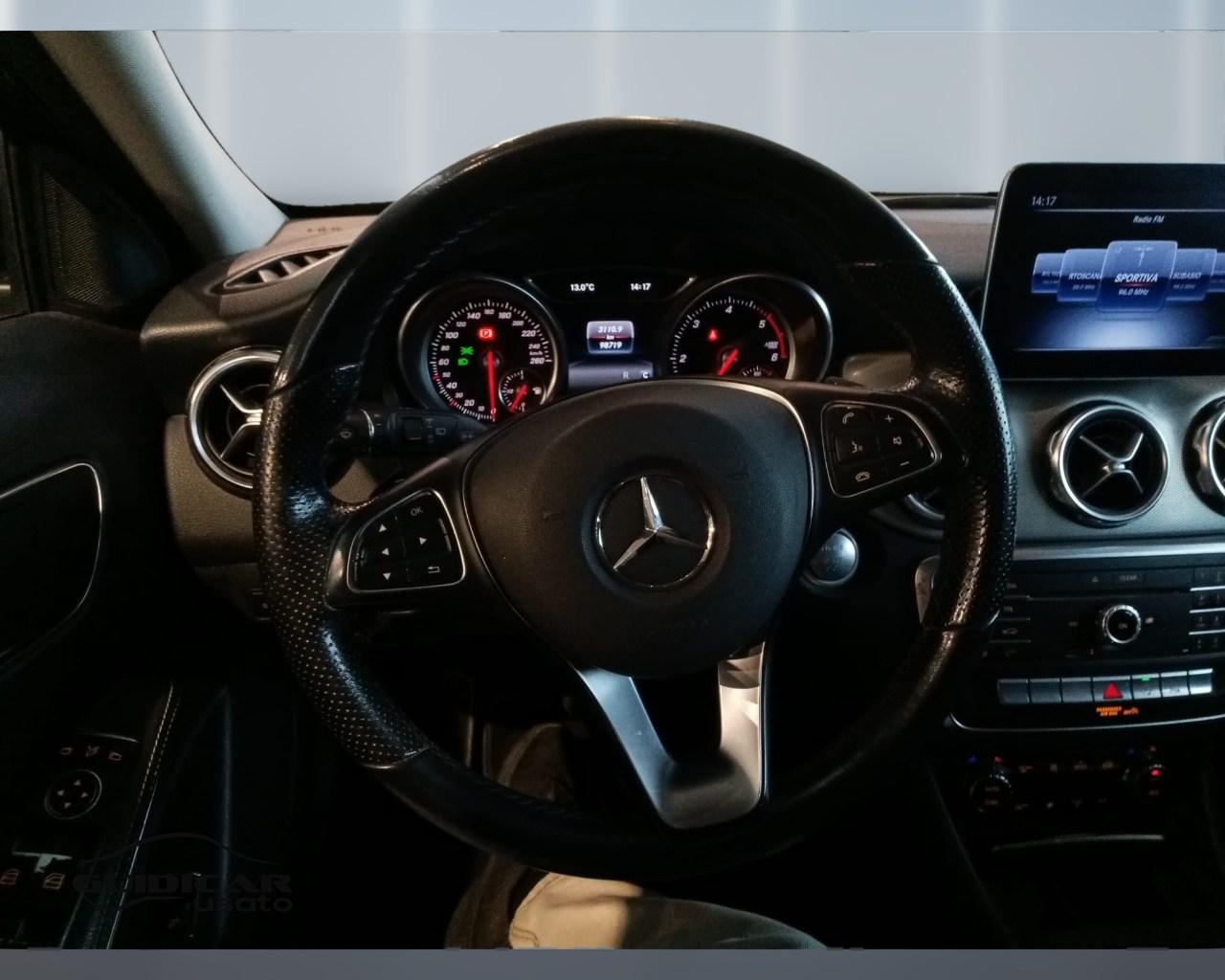 Mercedes-Benz GLA-X156 2017 - GLA 200 d Sport auto