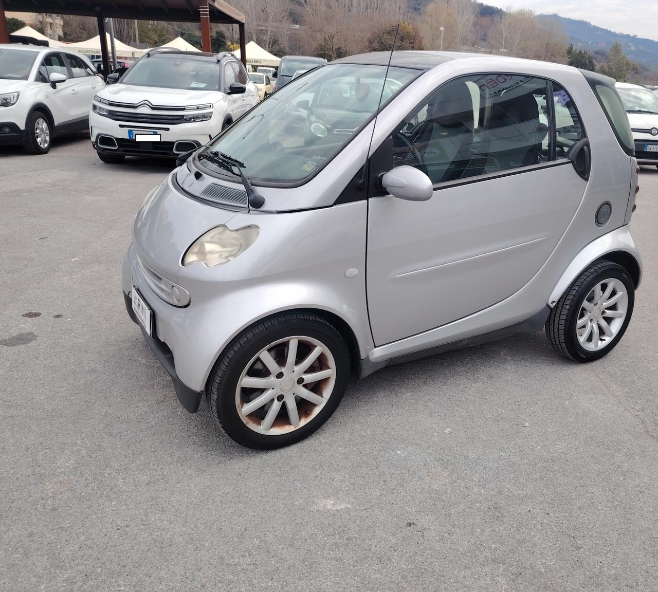 Smart ForTwo 700 coupé pure (45 kW) - NEOPATENTATO