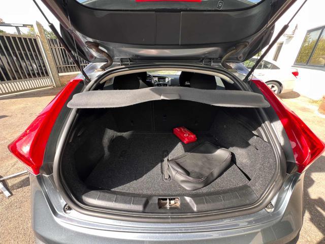 VOLVO V40 Cross Country D2 Business