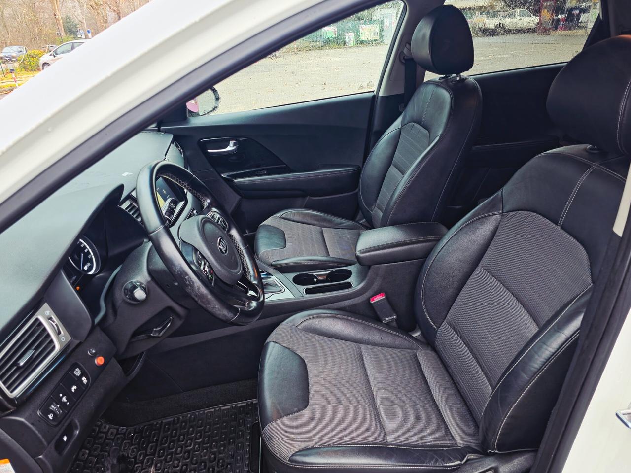 Kia Niro 1.6 GDi DCT HEV Energy 2019-E6 Automatico NEO