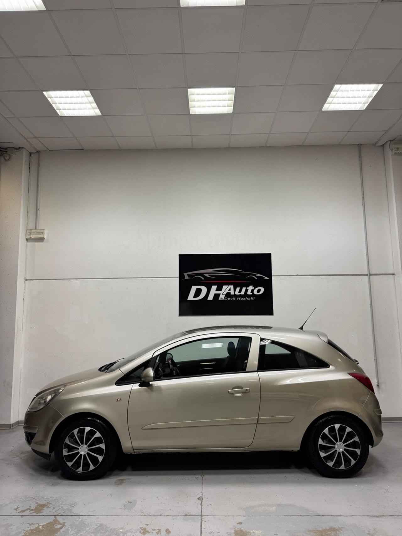 Opel Corsa 1.2 3 porte Sport