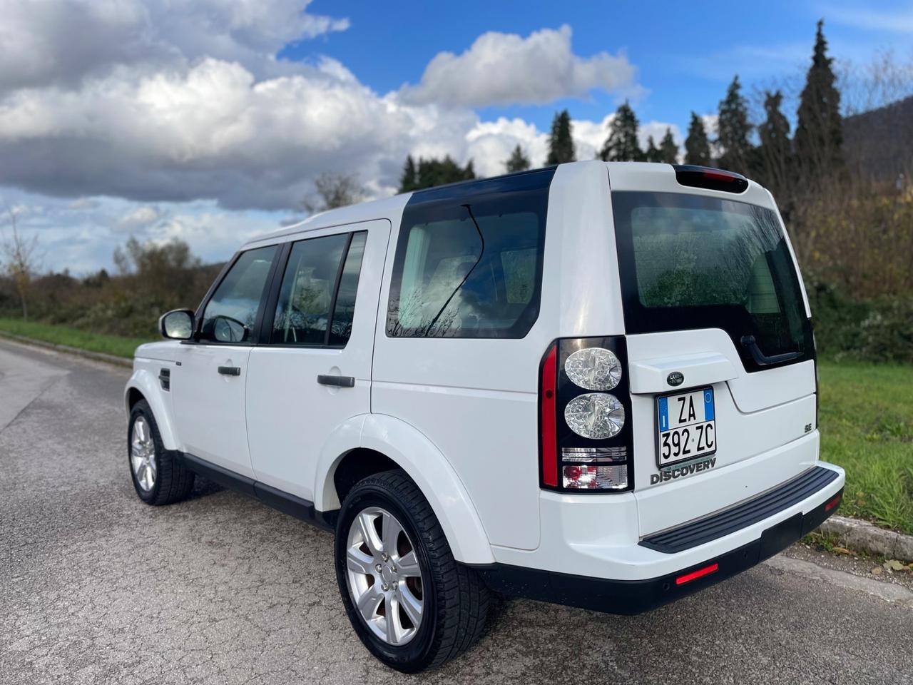 Land Rover Discovery 4 3.0 TDV6 211CV SE