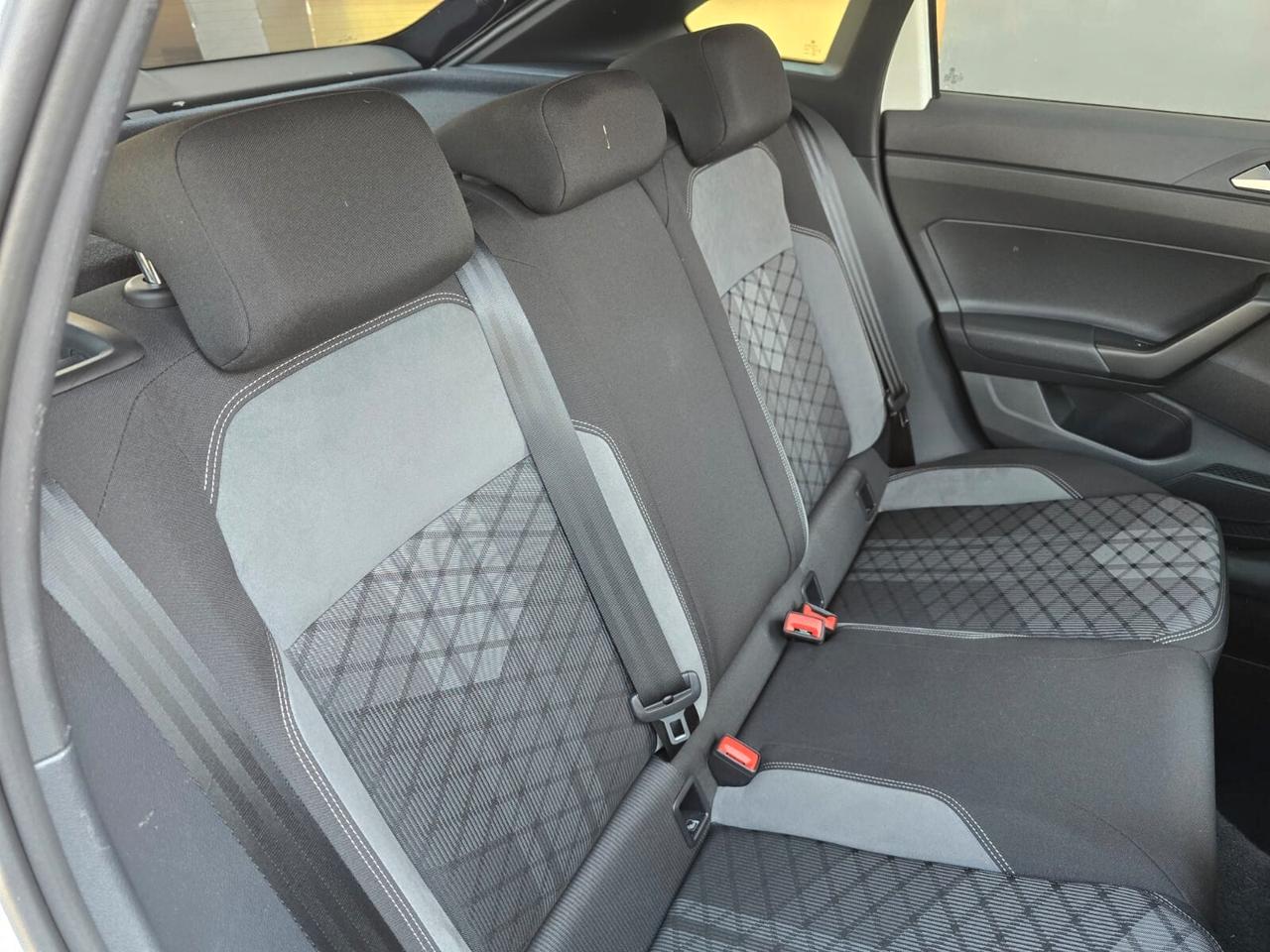 Volkswagen Taigo 1.0 TSI 110 CV R-Line