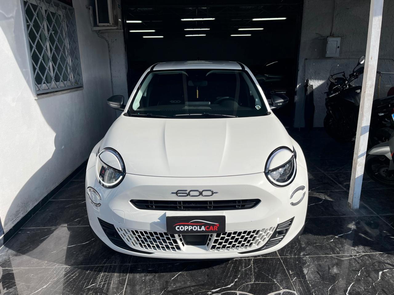Fiat 600 Hybrid 100 CV DCT MHEV Valuto Permute