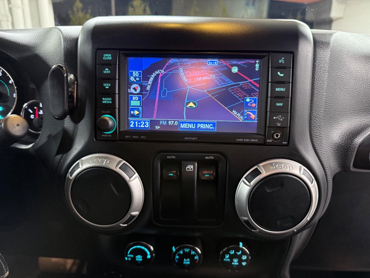 Jeep Wrangler 2.8 CRD 200cv Sahara - GANCIO TRAINO