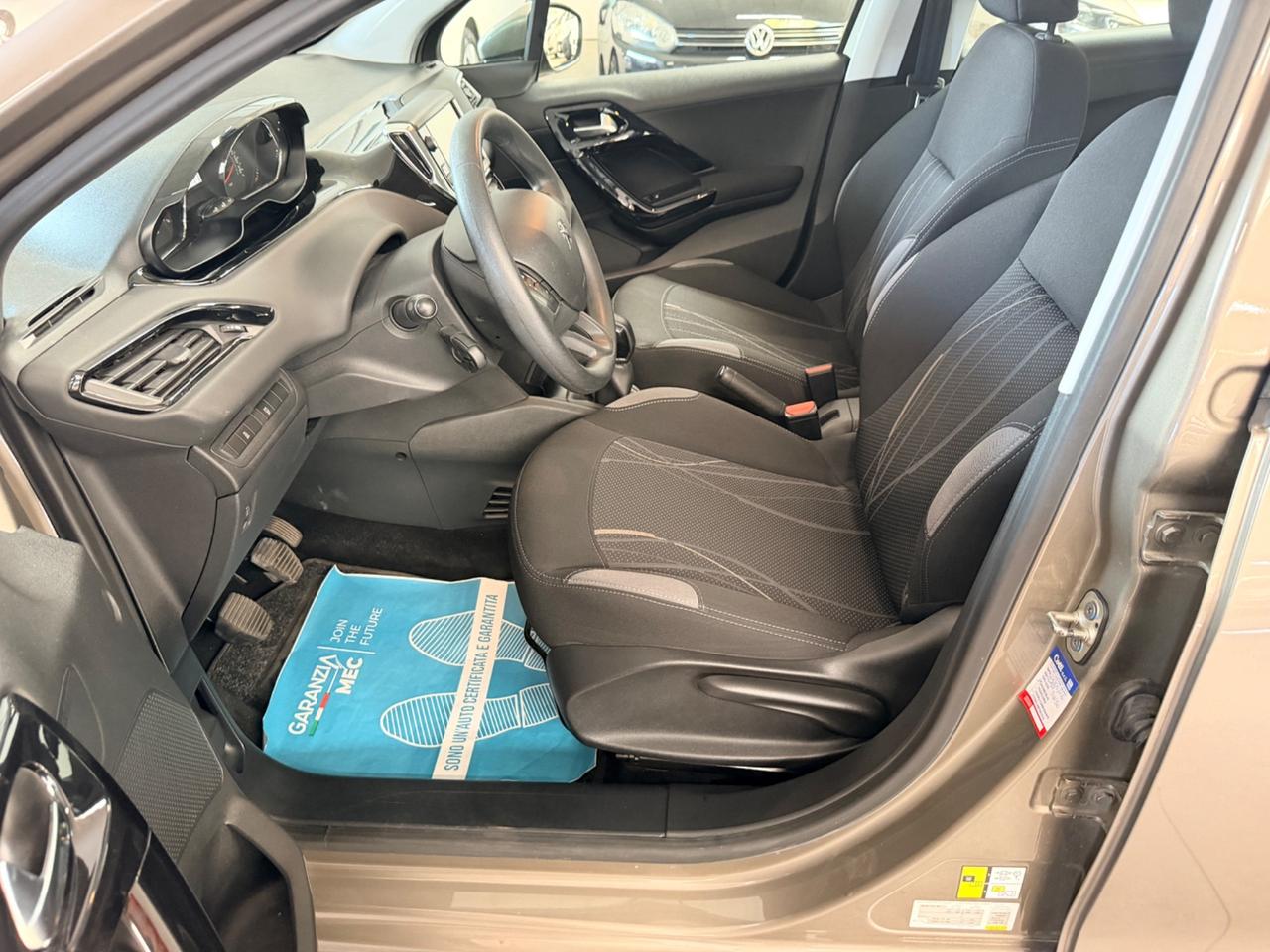 Peugeot 208 PureTech 82 5 porte Allure