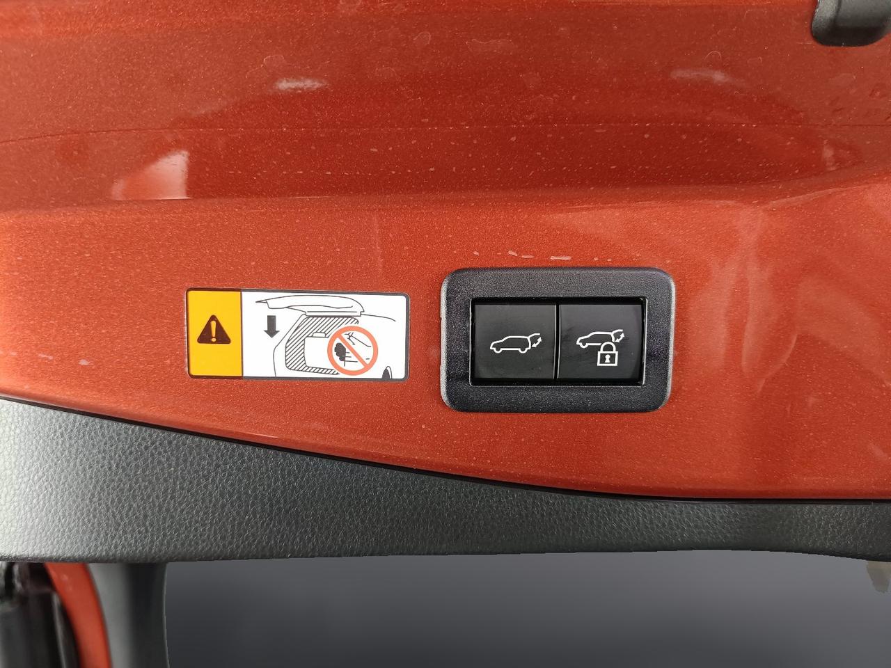 TOYOTA C-HR II 2023 - C-HR 2.0 phev GR Sport fwd e-cvt