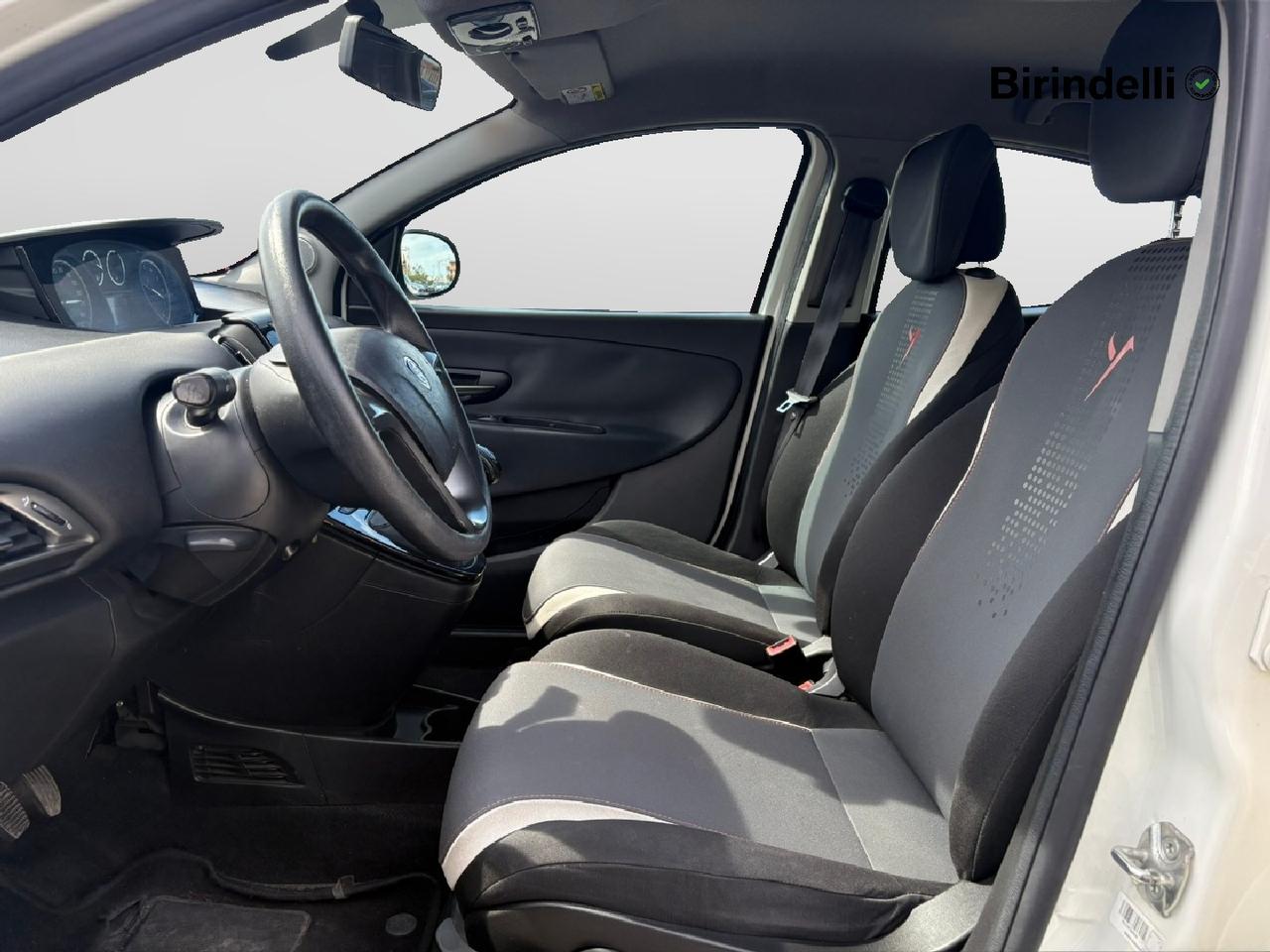 LANCIA Ypsilon 3ª serie - Ypsilon 1.2 69 CV 5 porte Elefantino