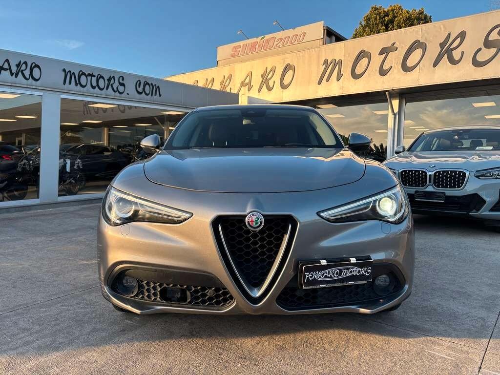 Alfa Romeo Stelvio 2.2 Turbodiesel 210 CV AT8 Q4 Executive 2018 / KM 235.000 Tua a solo 149 Euro al mese