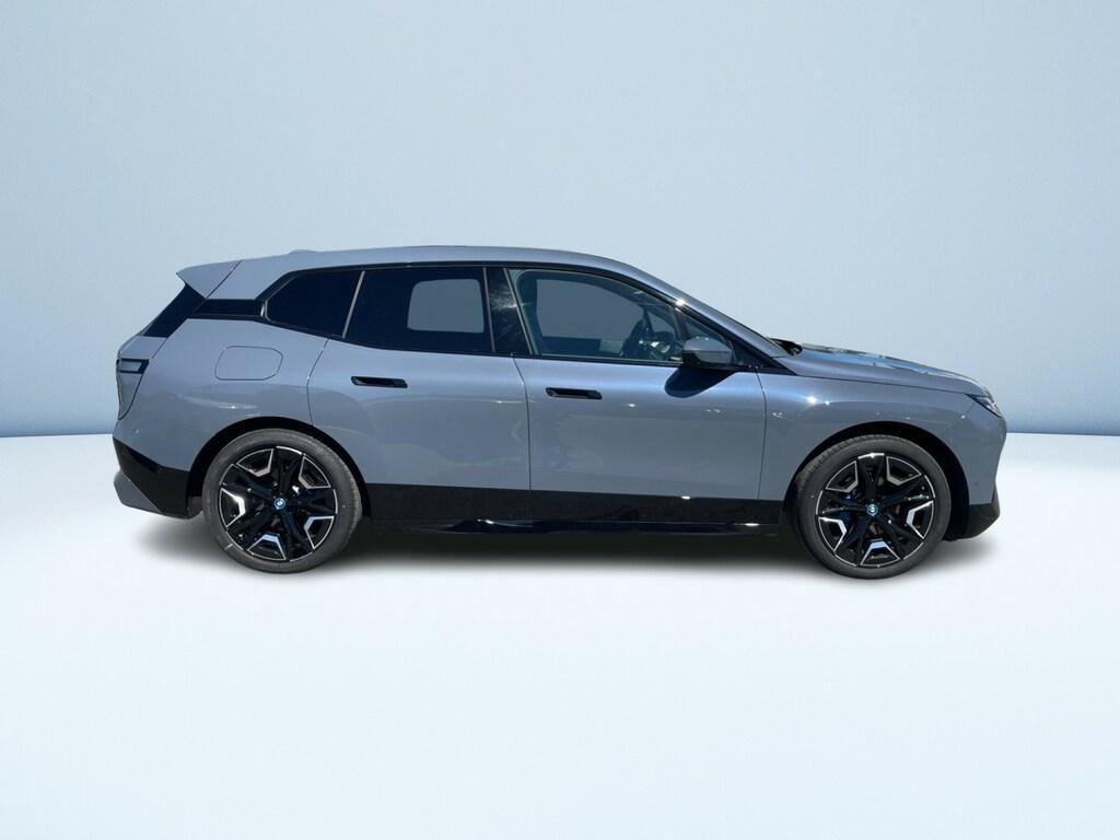 BMW iX 40 pacchetto sportivo xDrive