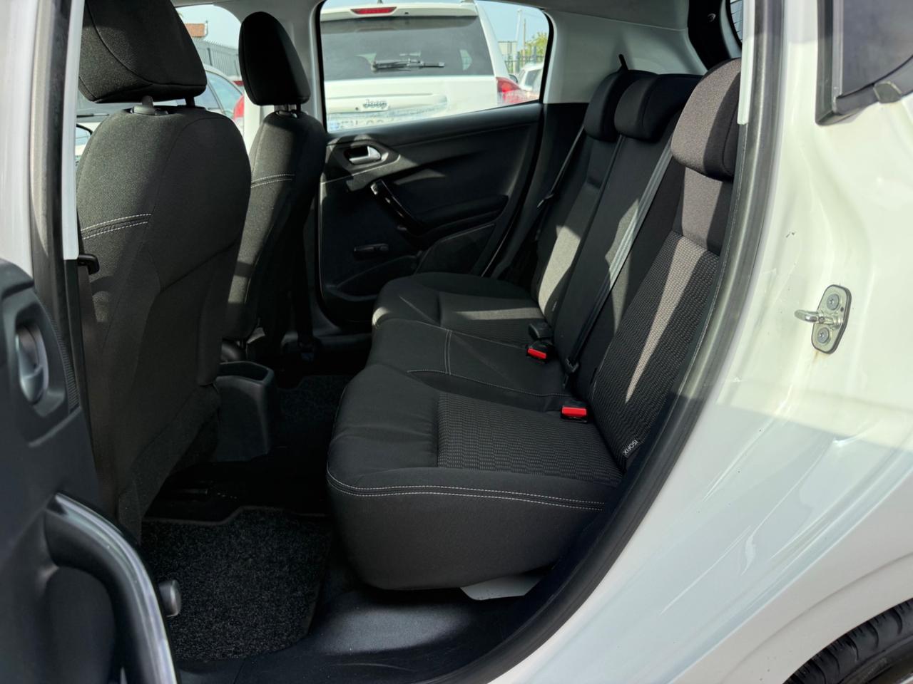Peugeot 208 1.2 Benzina 82 5 porte Allure