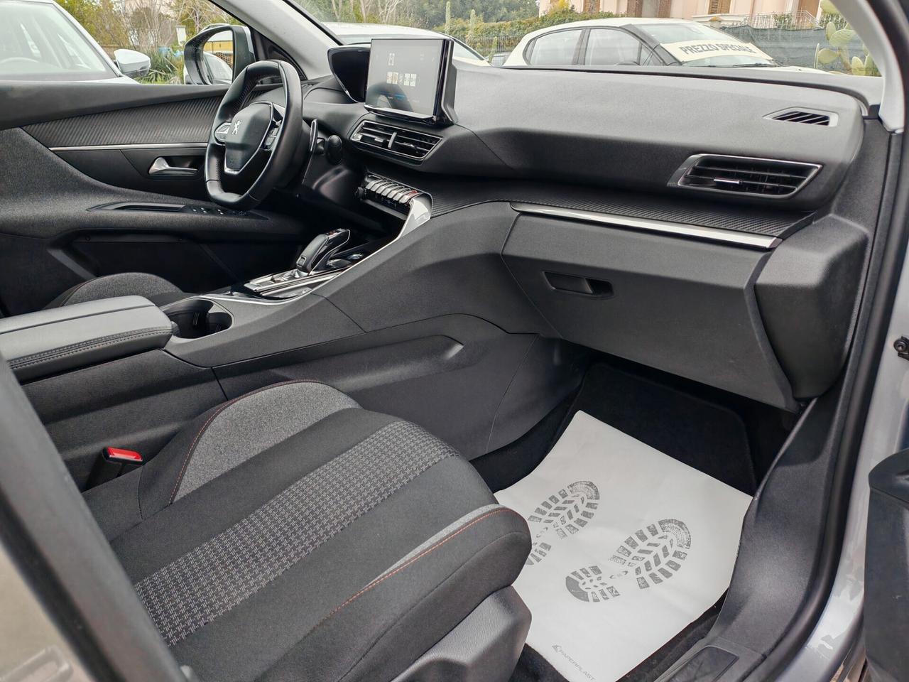 Peugeot 3008 1.5BlueHDi navig led cruise 2021