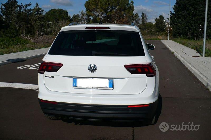Volkswagen Tiguan 2.0 TDI SCR Business BlueMo...