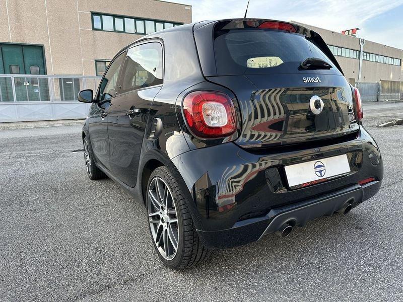 smart forfour 0.9 BRABUS Xclusive twinamic 109CV