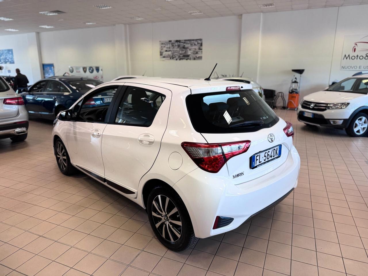 Toyota Yaris 1.0 5 porte Active