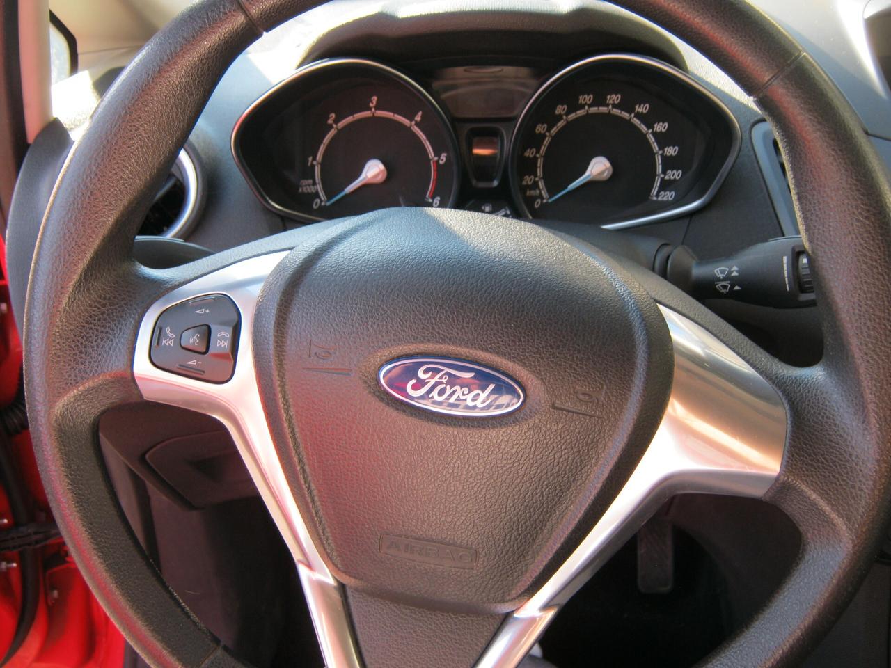 Ford Fiesta 1.5 TDCi 75CV 5 porte Titanium