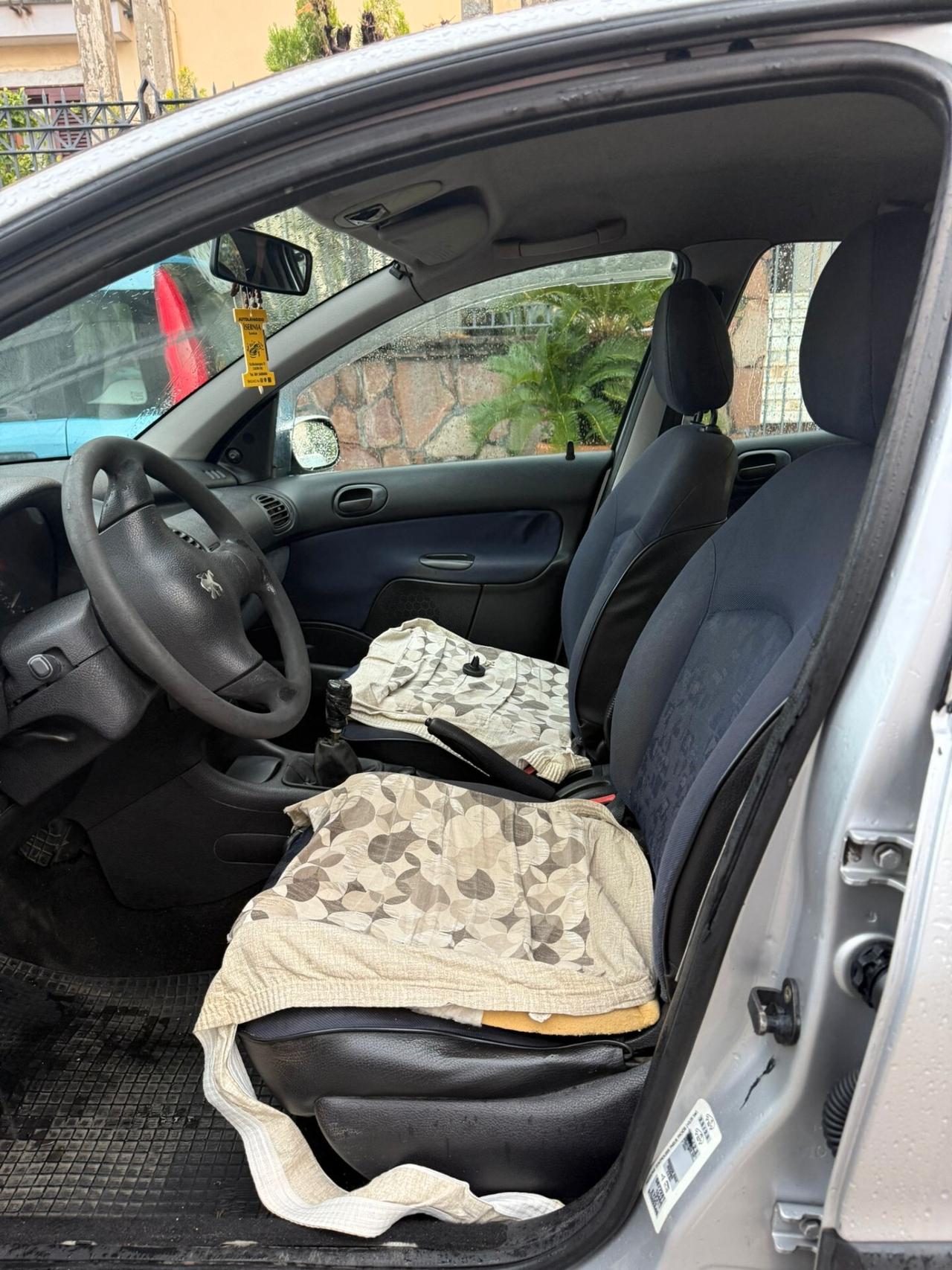 Peugeot 206 1.1 5p. XT