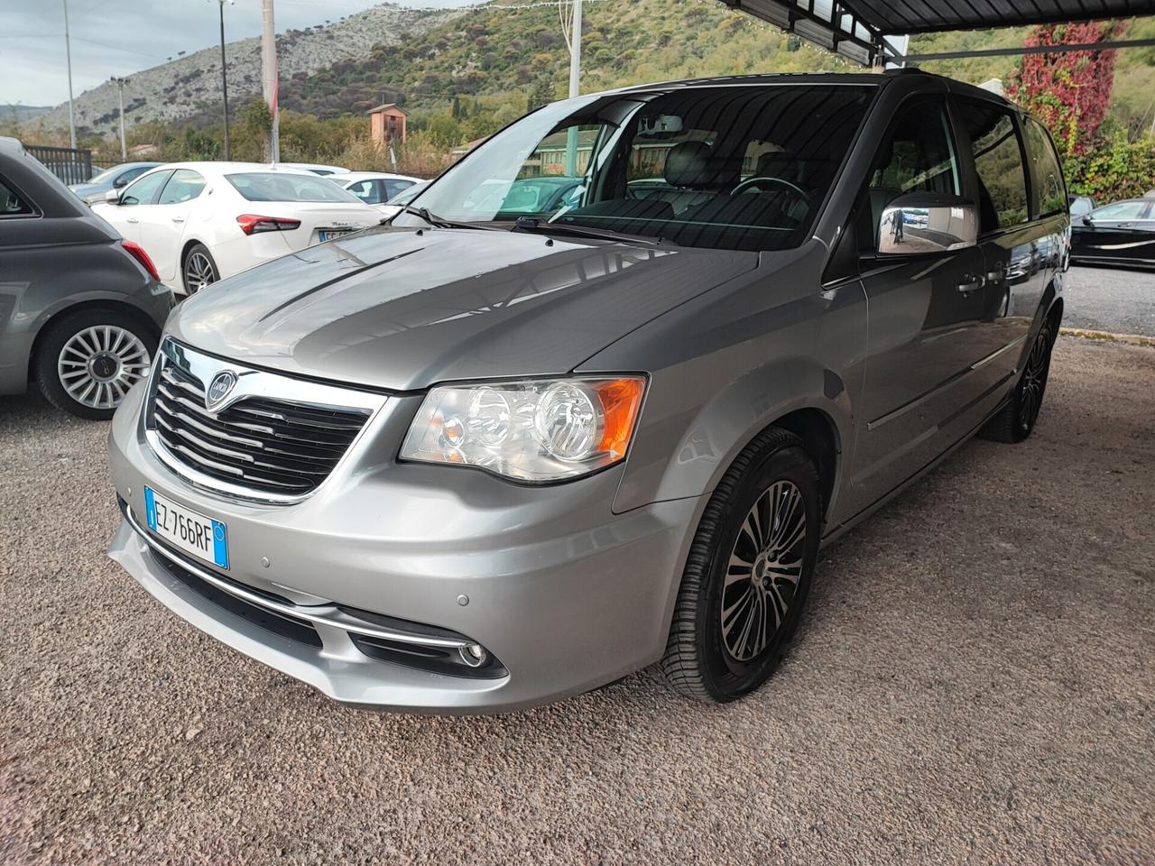 Lancia Voyager 2.8 Turbodiesel Platinum 177 CV