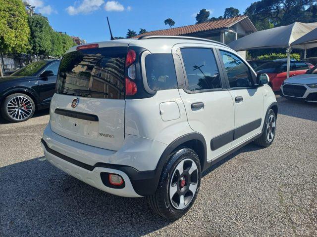 FIAT Panda 1000 HYBRID CROSS 70CV CARPLAY PDC ITALIA