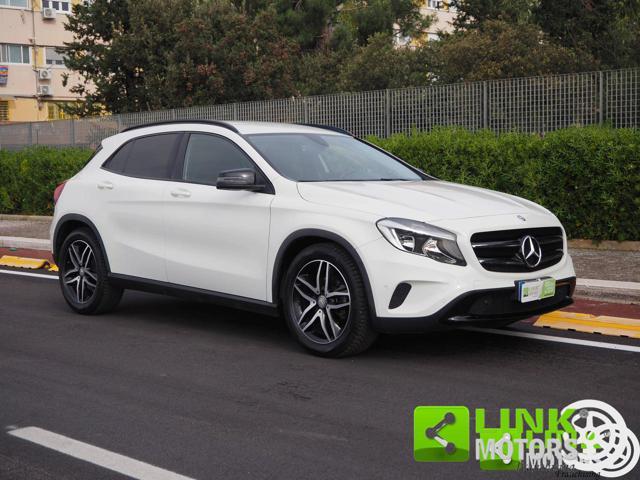 MERCEDES-BENZ GLA 200 d Sport autom