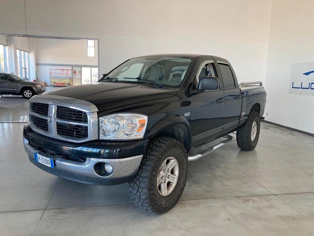 Dodge RAM 2500 4X4 5.7 LITER HEMI MAGNUM SLT