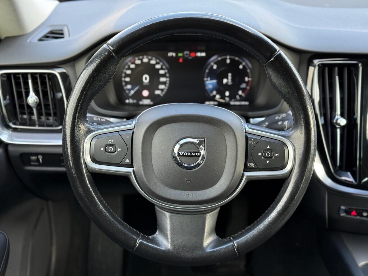 VOLVO V60 2021 B4 Geartronic