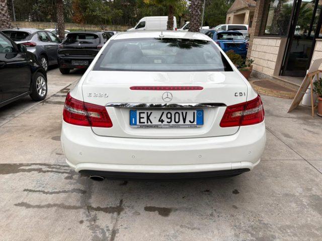 MERCEDES-BENZ E 220 CDI Coupé