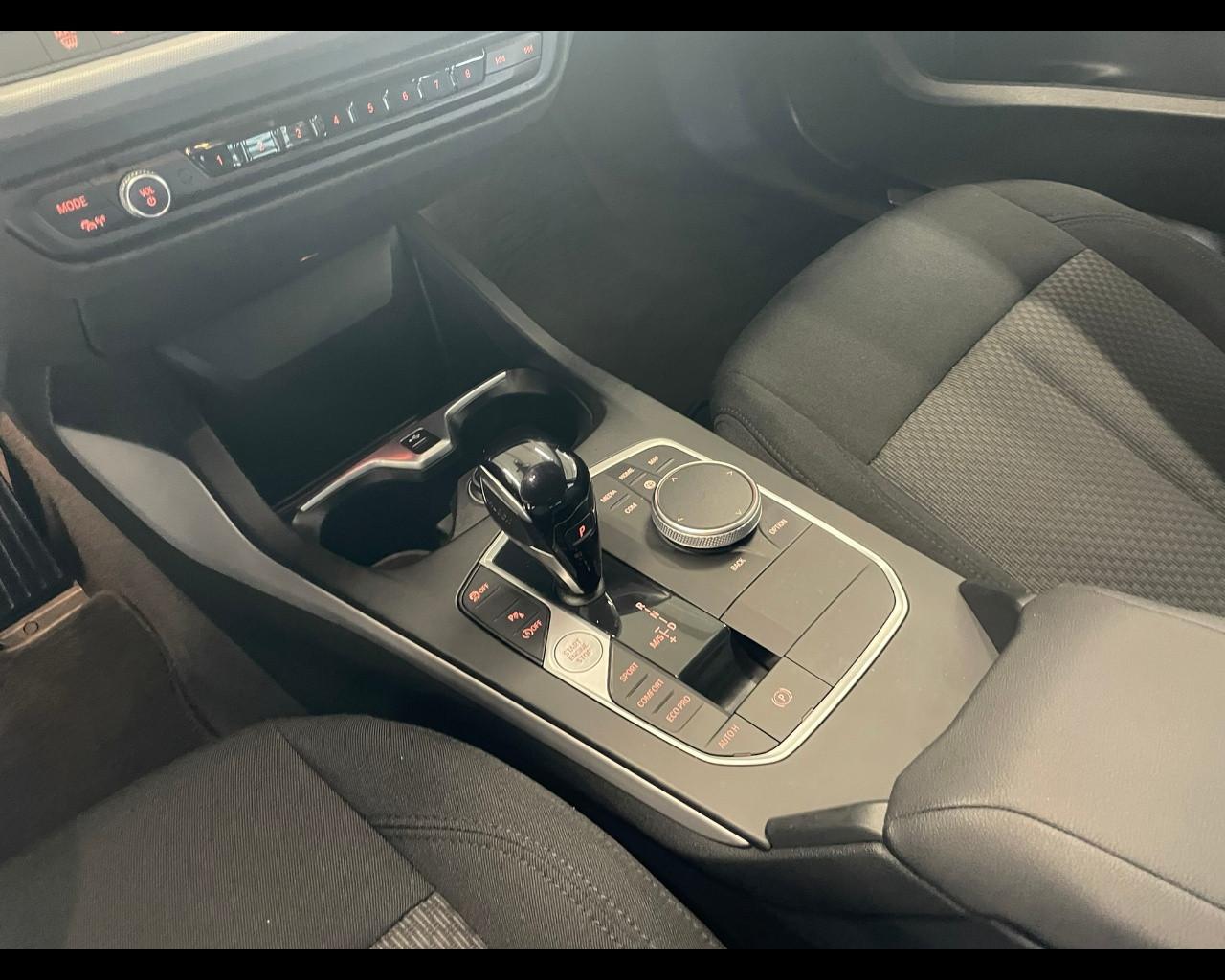 BMW Serie 1 (F40) - 116d 5p. Msport Exterior