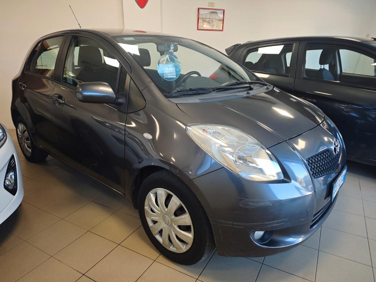 Toyota Yaris 1.3 5 porte Navi