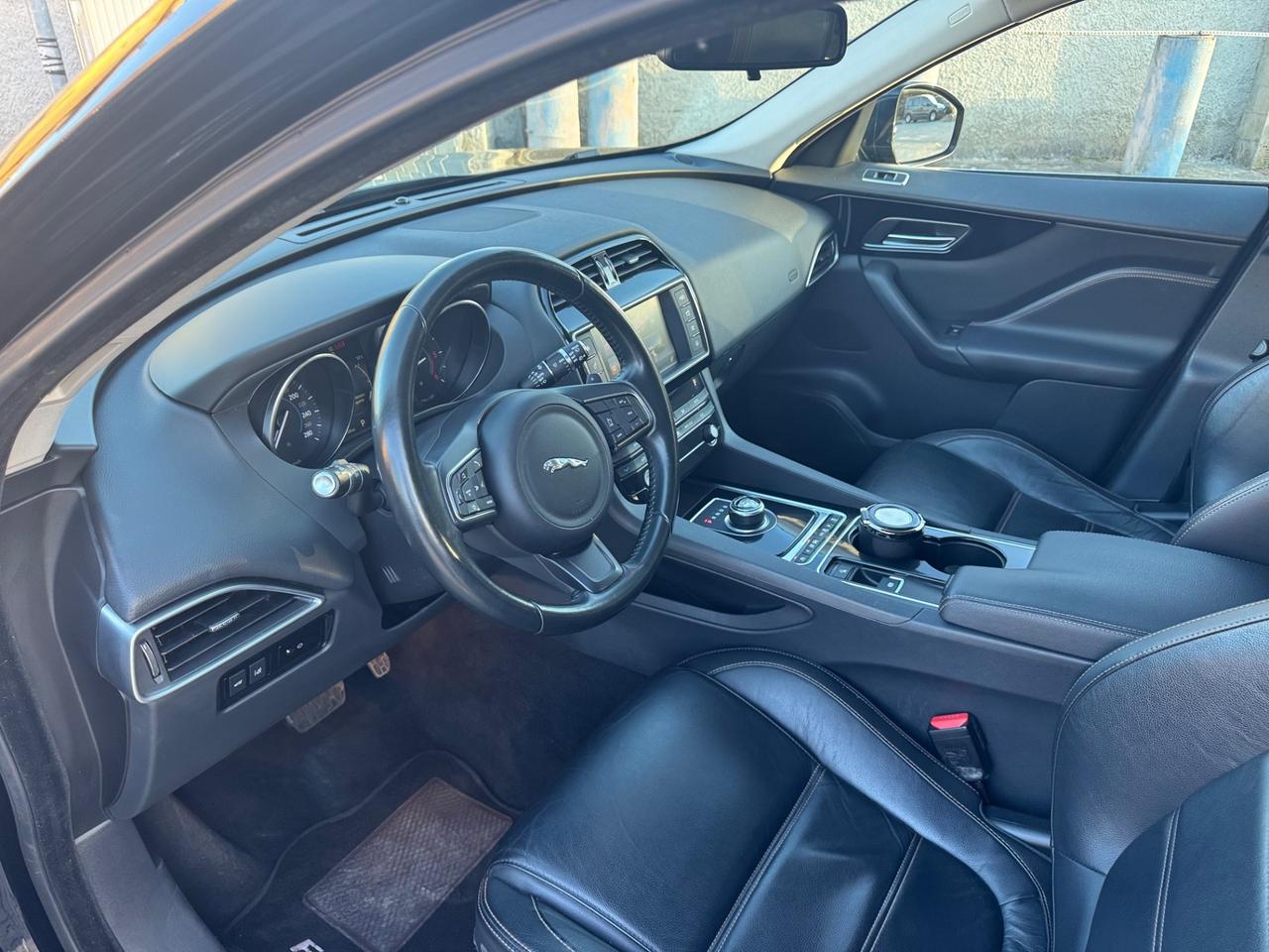 Jaguar F-Pace 2.0 D 180 CV 4x4 Euro 6b