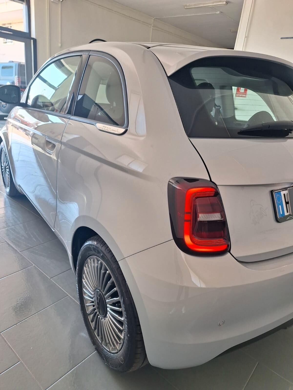 Fiat 500 Berlina Hybrid Torino 2026 KM0
