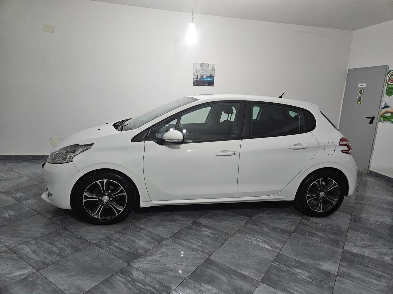 Peugeot 208 1.4 HDi 68 CV 5 porte Active