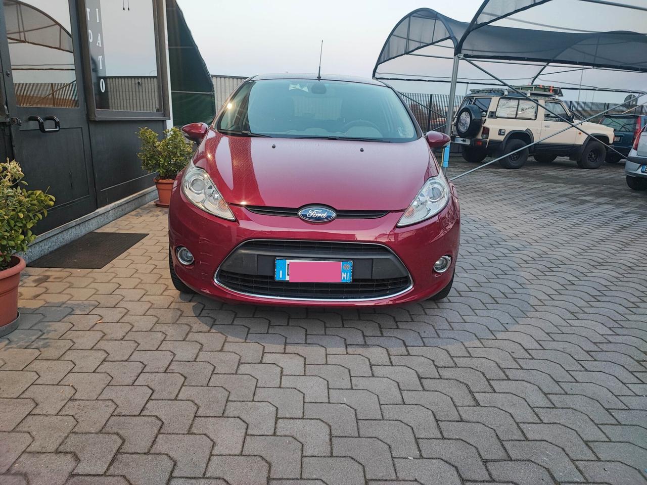 Ford Fiesta 1.4 5 porte Titanium uni-pro