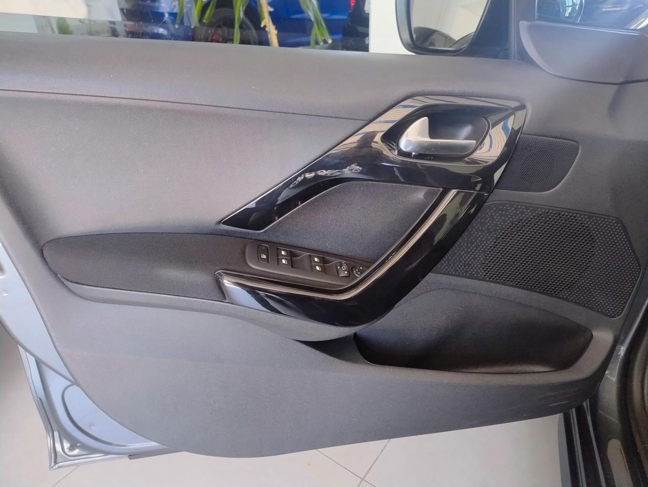 Peugeot 208 BlueHDi 100 S&S 5 porte Allure