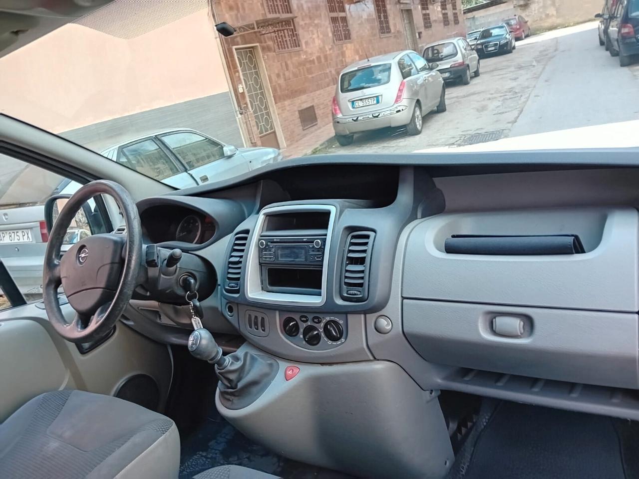 Opel Vivaro 27 2.0 CDTI 120CV PC-TN Furgone GARANZIA 12 MESI TAGLIANDATO PRONTA CONSEGNA Prezzo al pubblico