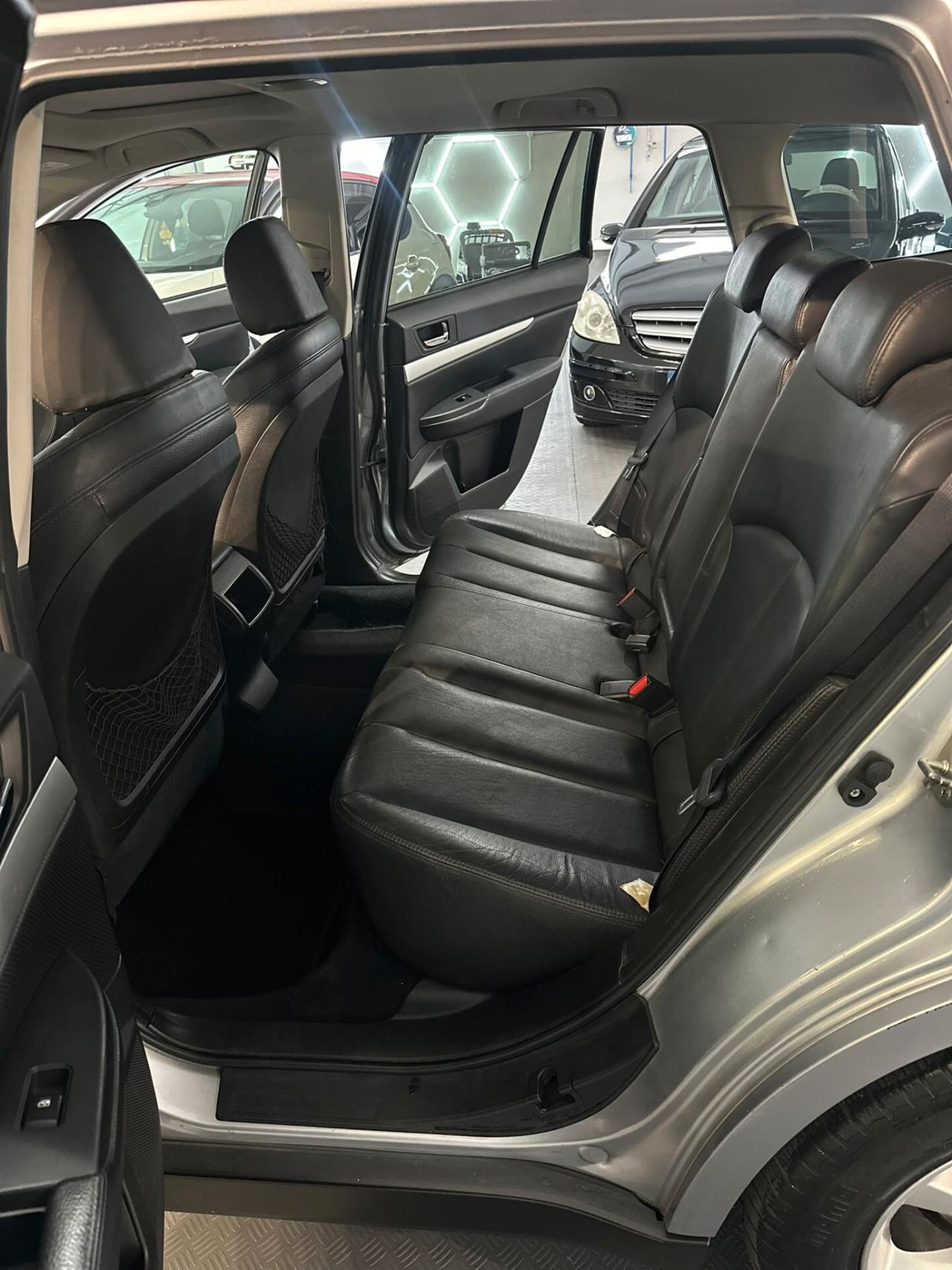 Subaru OUTBACK 2.0D Trend