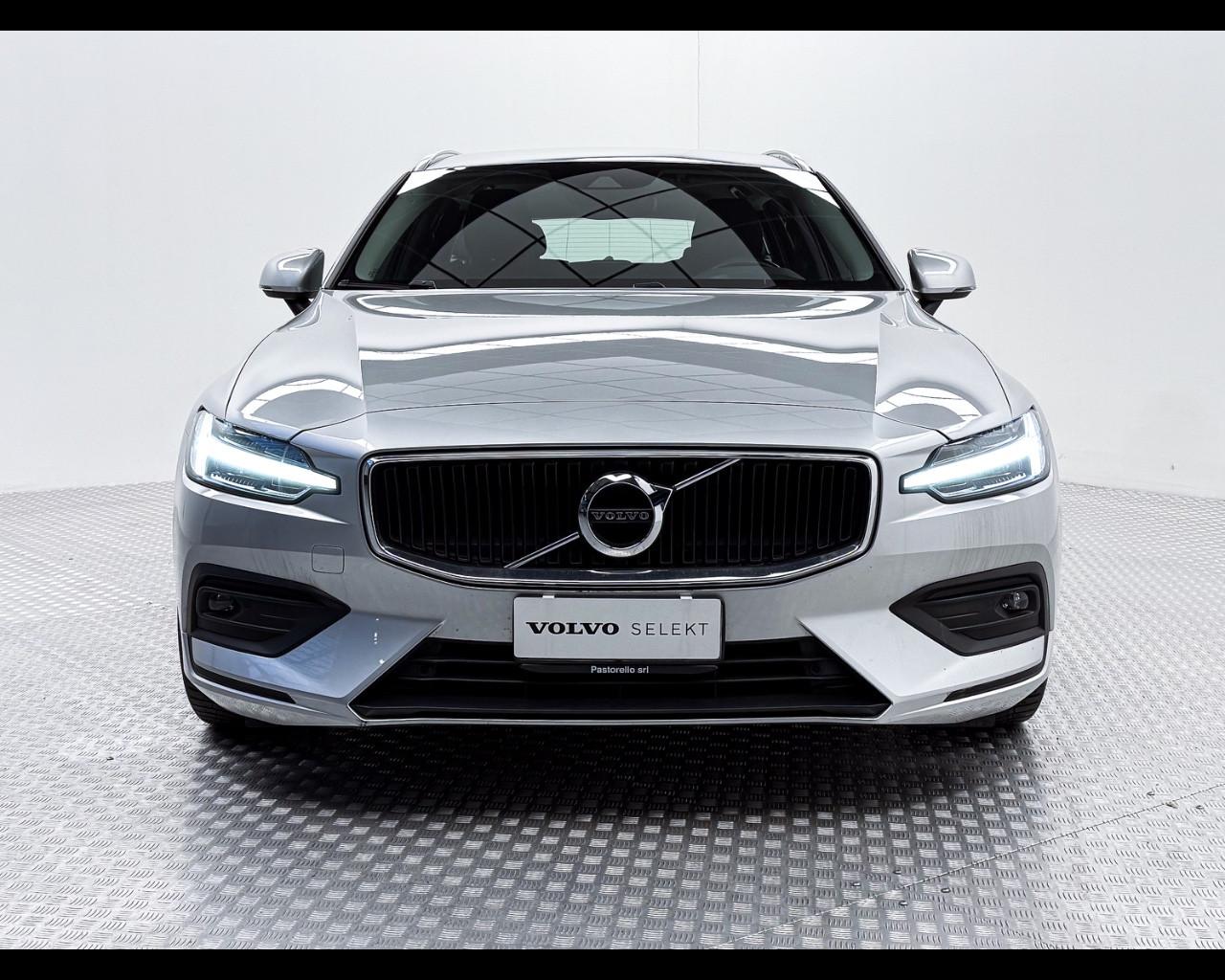 VOLVO V60 B4 (d) Geartronic Momentum Business Pro