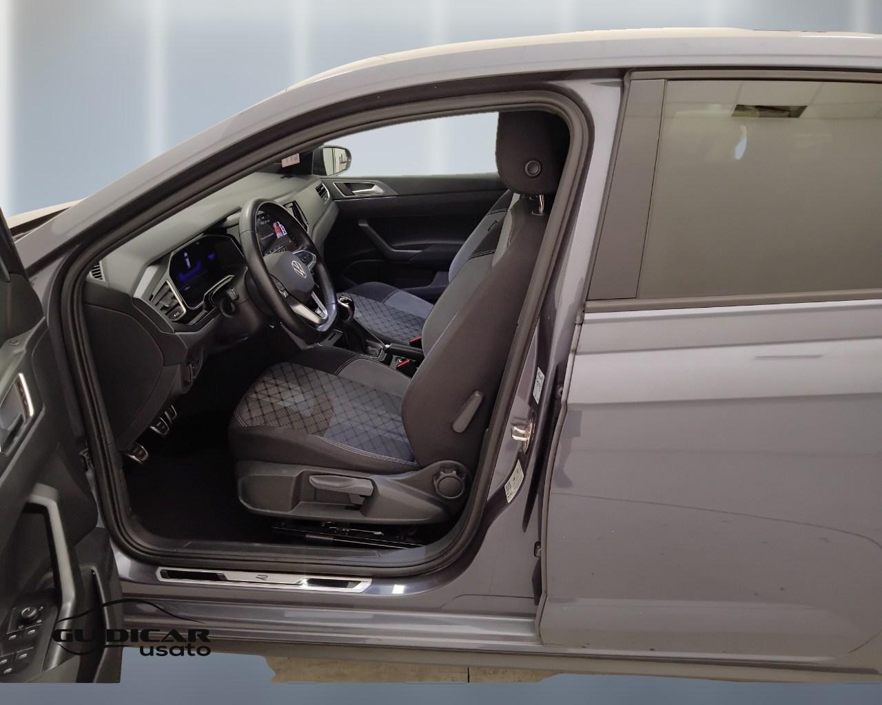 VOLKSWAGEN Polo VI 2022 - Polo 1.0 tsi R-Line 95cv