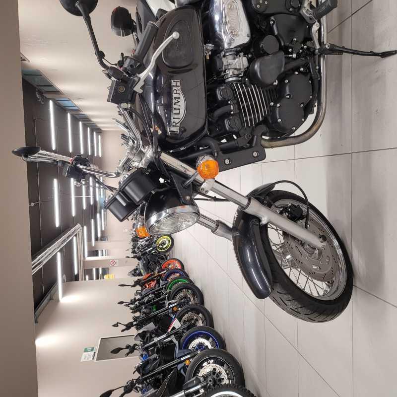 Triumph Legend TT 900 - 1999