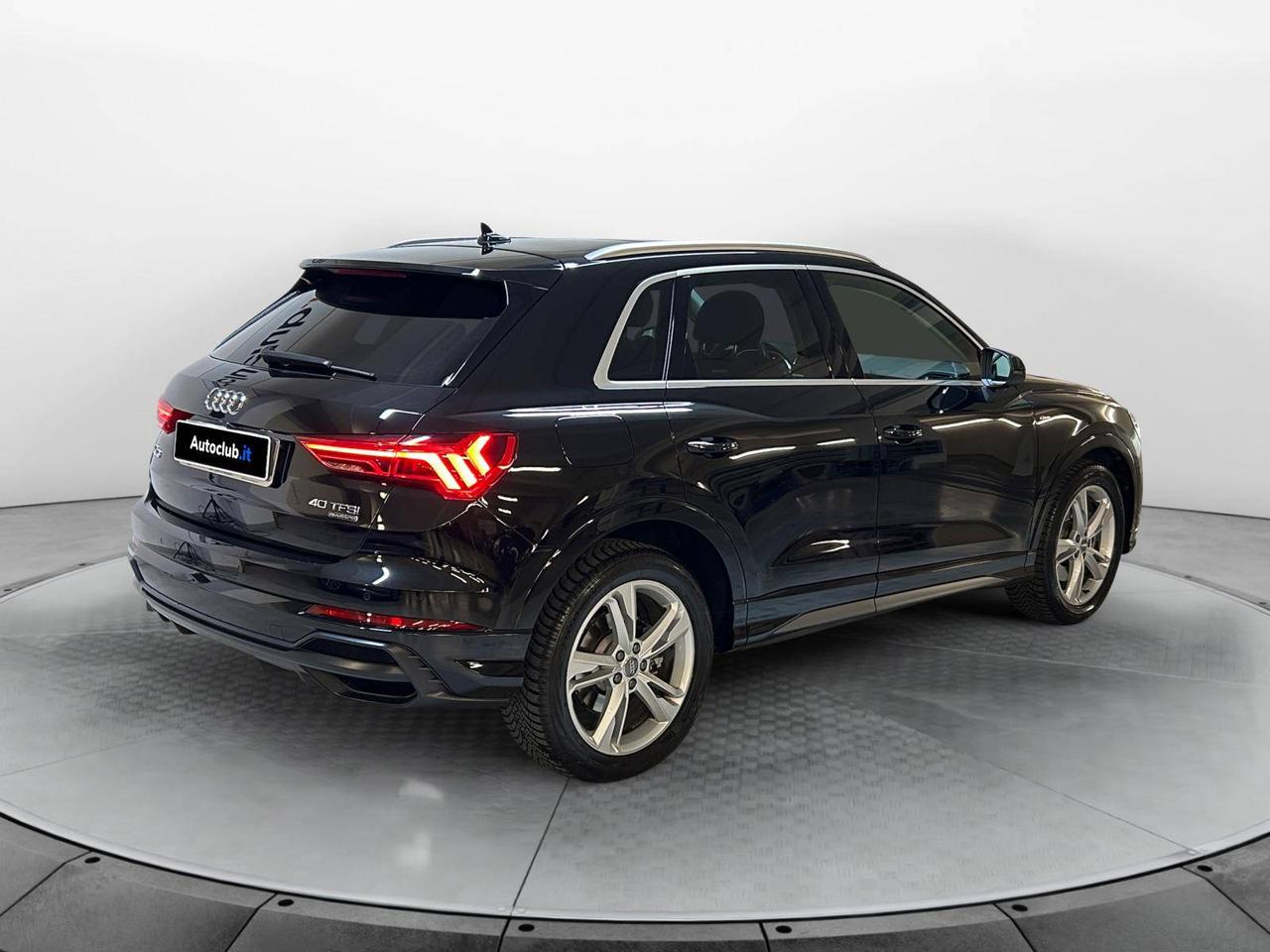 Audi Q3 40 2.0 tfsi S line edition quattro