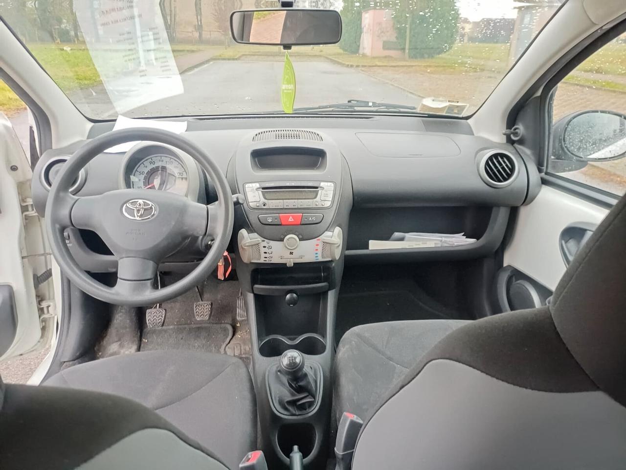 Toyota Aygo 1.0 12V VVT-i 5 porte Cool Soda Connect