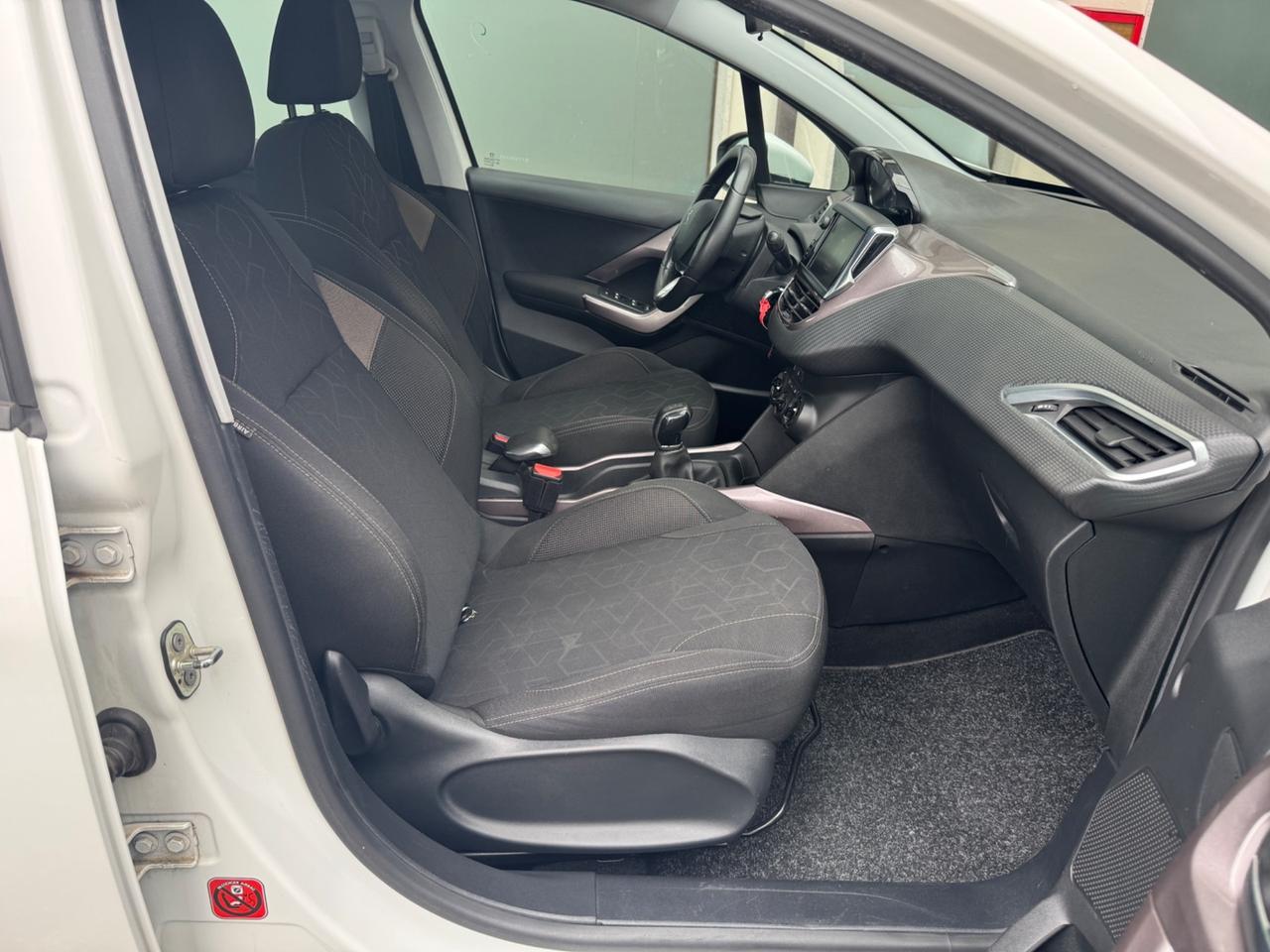 Peugeot 2008 1.6 e-HDi 92 CV 2015