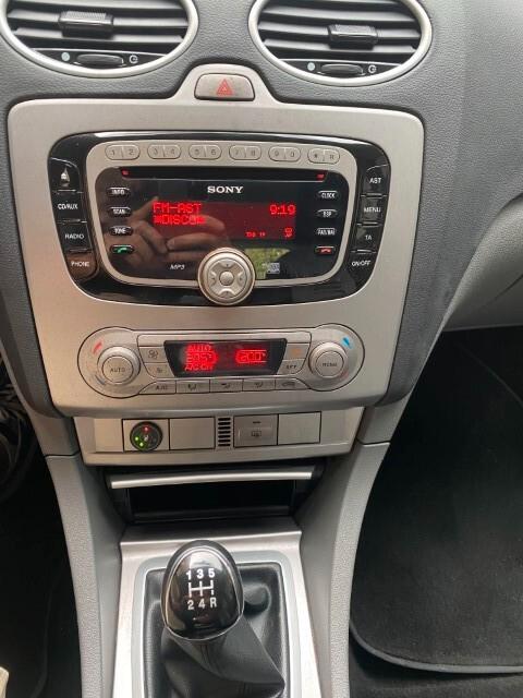 Ford Focus 1.6 5 Porte GPL Titanium