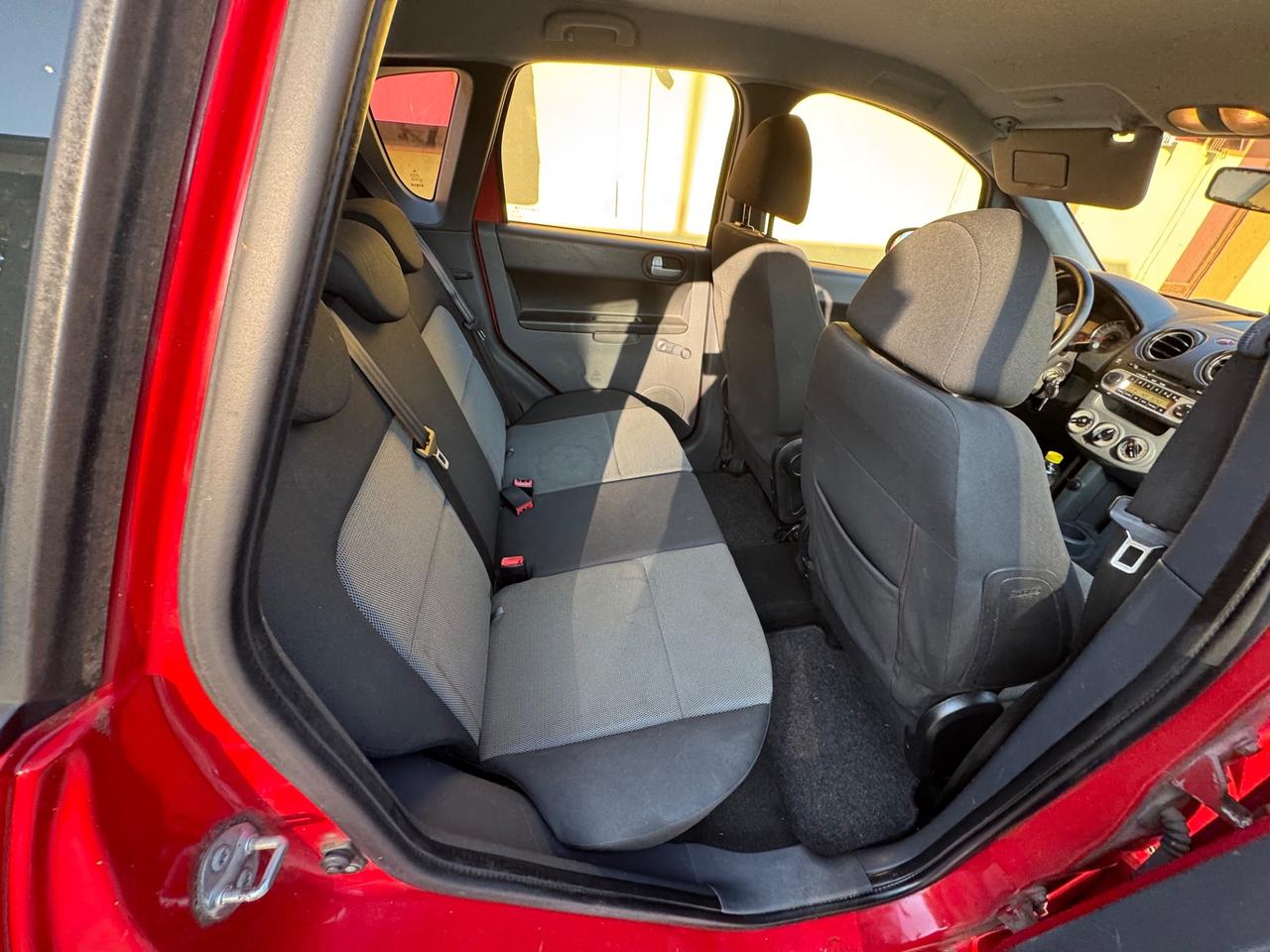 Mitsubishi Colt 1.1 12V 5p. GPL Invite