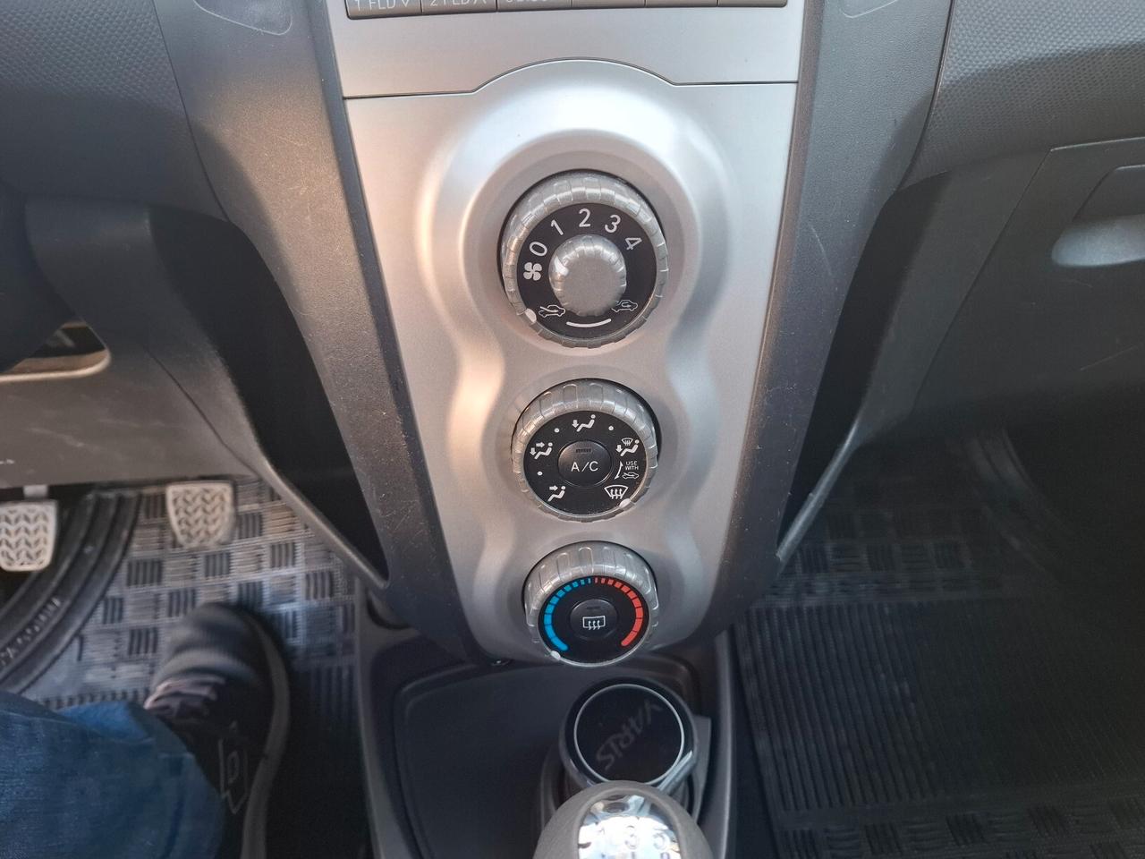 TOYOTA YARIS 1.0 BENZINA 5 PORTE - 2008