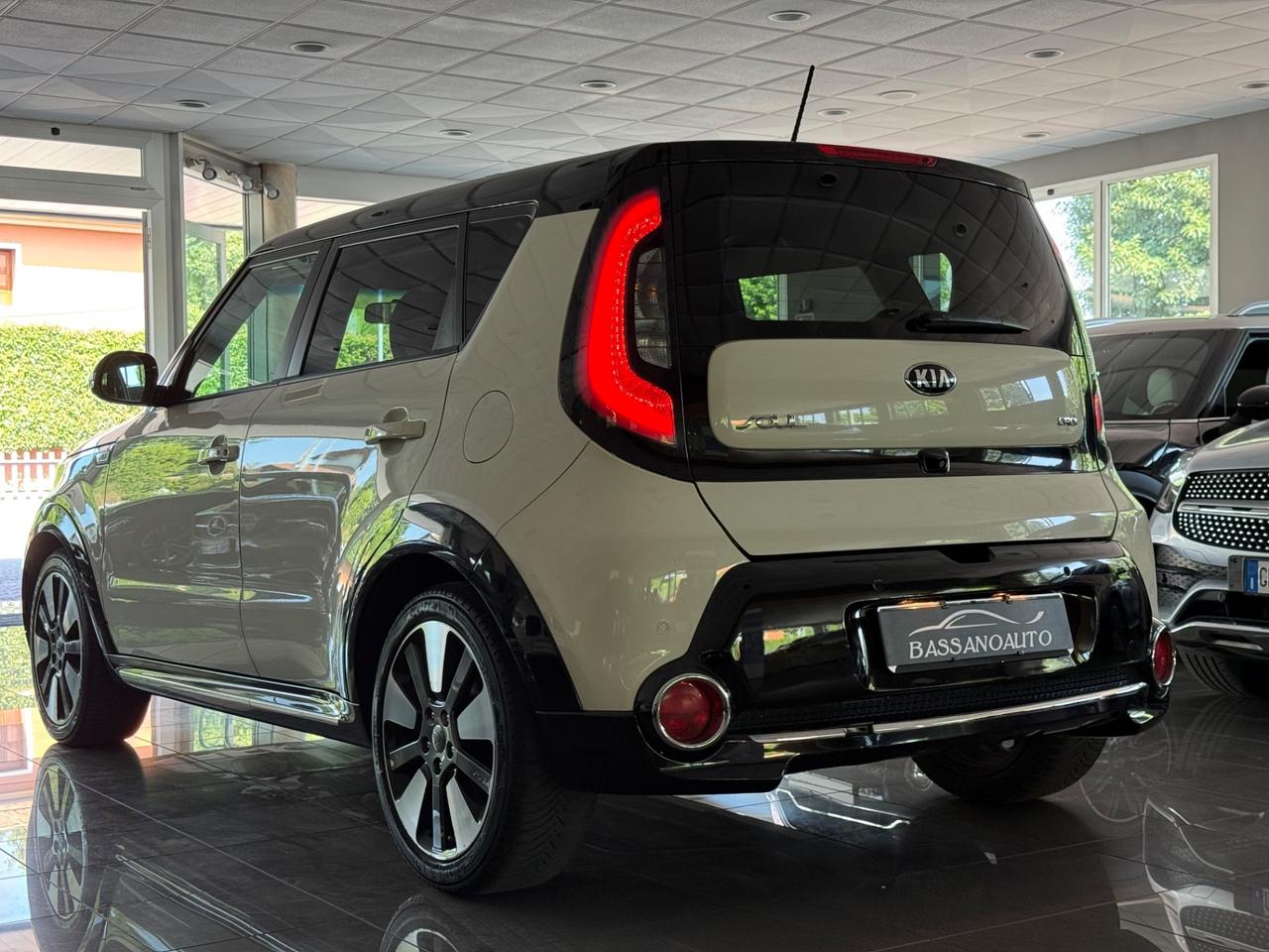Kia Soul 1.6 crdi 16v Your 128cv AUTO ! NEOPATENTATI !!