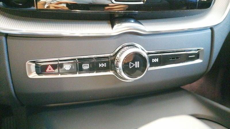 Volvo XC60 XC60 B4 automatico Plus Dark